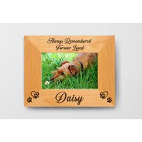 Personalisierter Hunde Erinnerungsbilderrahmen Für Verlorenes Haustier - Individuell Graviertes Erinnerungsgeschenk, Beileidsfotorahmen von MineByDesignStudio