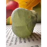 Botryoidaler Kap Smaragd/Prehnit Mit Epidot , Mineralien Stufe Aus Mali Sammlerstück Sammlung Emerald Prehnite Wasserstein Botryoidaler Kap Smaragd/Prehnit Mit Epidot , Mineralien Stufe Aus Mali Sammlerstück Sammlung Emerald Prehnite Wasserstein von MineralienVitrine2
