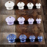 Möbelknauf Aus Porzellan| Margerite Form | Griff Inkl. Schraube Viele Farben Möbelknopf Matt Glanz Helle Weiß_Gelb_Grün Möbelknauf Aus Porzellan| Margerite Form | Griff Inkl. Schraube Viele Farben Möbelknopf Matt Glanz Helle Weiß_Gelb_Grün von MinervasGeschenke