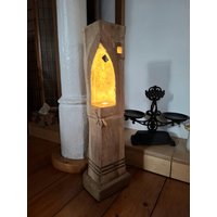 Holzlampestehlampe Windlicht Laterne Eichenbalken Holzbalken Deko Fachwerk Kerzenhalte Balkenlampe Holzlampe Stehlampe Design Skulptur Stele von MinnekenhusDesign