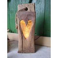 Stehlampe Windlicht Laterne Eichenbalken Lampe Holzbalken Dekosäule Fachwerk Kerzen Balkenlampe Holzlampe Design Skulptur Stele von MinnekenhusDesign