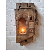 Stehlampe Windlicht Laterne Eichenbalken Lampe Holzbalken Dekosäule Fachwerk Kerzen Balkenlampe Holzlampe Design Skulptur Stele Stehlampe Windlicht Laterne Eichenbalken Lampe Holzbalken Dekosäule Fachwerk Kerzen Balkenlampe Holzlampe Design Skulptur Stele von MinnekenhusDesign