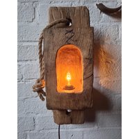 Windlicht Laterne Eichenbalken Lampe Holzbalken Dekosäule Fachwerk Balkenlampe Holzlampe Stehlampe Design Skulptur Unikat Stele von MinnekenhusDesign