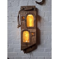 stehlampe Windlicht Laterne Handmade Selfmade Eichenbalken Lampe Holzbalken Dekosäule Fachwerk Kerzen Balkenlampe Holzlampe Design Skulptur von MinnekenhusDesign