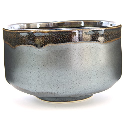 Japanese Handcrafted Matcha Tea Bowl Black, Matcha Tea Cup Ceremony, Authentic Mino Ware Pottery, Kuro Oribe Chawan von Mino Ware