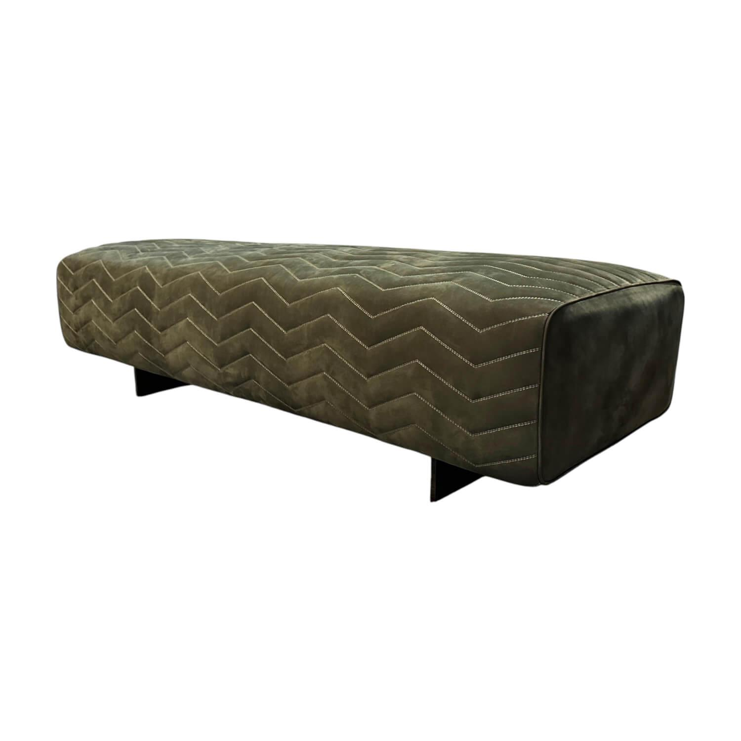 Bank Quincy Chevron Leder Nabuk 30 Malachite grün Gestell Metall Brandy Anthrazi... von Minotti
