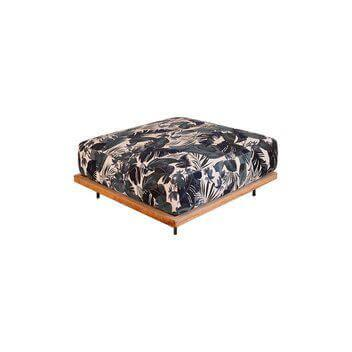 Outdoorhocker Quadrado Stoff Leaf Weiß Grau Gestell Teakholz Füße Schwarz Outdoorhocker Quadrado Stoff Leaf Weiß Grau Gestell Teakholz Füße Schwarz von Minotti