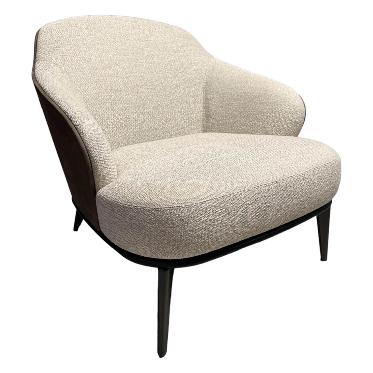 Sessel Leslie LESP78PN Innen Stoff Douglas Sabbia Außen Leder Nature Moka Braun von Minotti