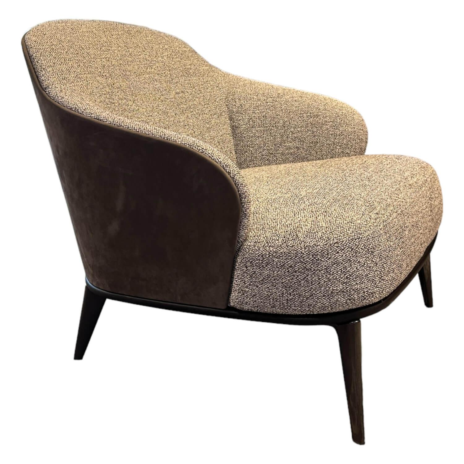 Sessel Leslie Lesp Außen Natur Leder Nabuk Col. 16 Terra Grau Innen Stoff Dougla... von Minotti