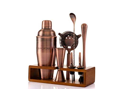 Mint&Mörtel 7-teiliges Cocktail-Shaker-Set mit Bambus-Ständer aus Edelstahl, Mixologie-Barkeeper-Set mit Bar-Werkzeugen für zu Hause und professionelle Martini-/Margarita-Mixer (gebürstetes Kupfer) von Mint & Mortar