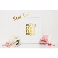 Waschen, Trocken, Falten, Wiederholen Sie Den Foliendruck Mit Echter Folie Waschen, Trocken, Falten, Wiederholen Sie Den Foliendruck Mit Echter Folie von MintPaperStudioau