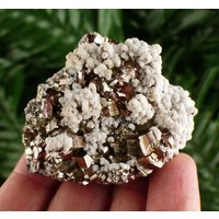 Wunderschöner Pyrit Mit Calcit, Kristalle, Mineral, Naturkristall N6553 von Minterest