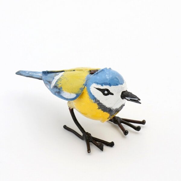Mio Moyo Blaumeise - Vogel aus Recycling-Metall zur Gartendekoration von Mio Moyo