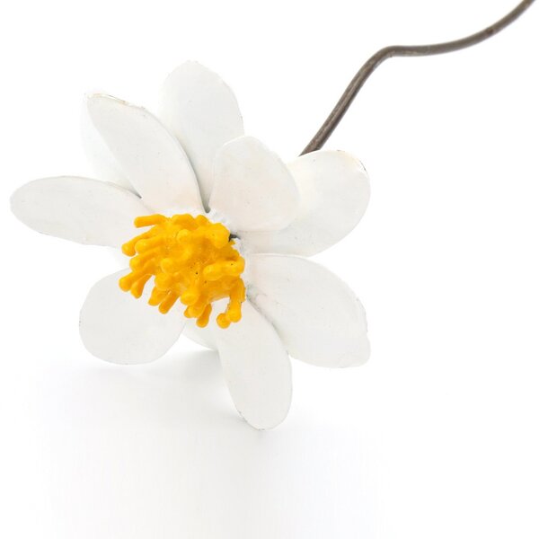 Mio Moyo Margeriten - Blume aus Recycling-Metall zur Gartendekoration von Mio Moyo
