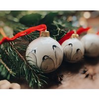 Porzellan Christbaumkugel Pinguin Pinguine Christbaumschmuck Weihnachten Baumschmuck Weihnachtskugel Rot Grün Keramik Handarbeit Porzellan Christbaumkugel Pinguin Pinguine Christbaumschmuck Weihnachten Baumschmuck Weihnachtskugel Rot Grün Keramik Handarbeit von MirahKERAMIK