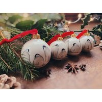 Porzellan Christbaumkugel Pinguin Pinguine Christbaumschmuck Weihnachten Baumschmuck Weihnachtskugel Rot Grün Keramik Tannenbaum von MirahKERAMIK