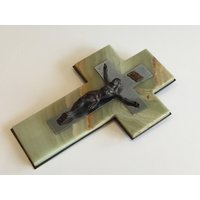 Kruzifix Aus Metall Und Onyx | 1950Er Jahre Made in France von MireilleBoutique