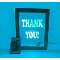 Fantastisch Einzigartiges Eye Catching Tip Box Raffle Fund Raiser Spendenglas Personalisiertes Graviertes Led 16 Farben Wechseln 18 cm B X 8, 5 H von MirrorManiaDesigns