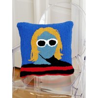 Kurt Cobain Kissenbezug 40x40, Handgetufteter von MissCarpetPrague