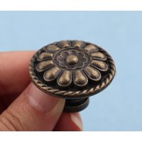 Antike Messing Floral Möbelknopf - 32 Mm Legierung Schubladenknauf Antike Messing Floral Möbelknopf - 32 Mm Legierung Schubladenknauf von MissHandcraft