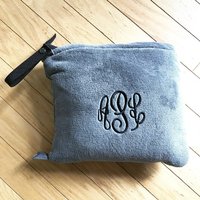 Packbare Reisedecke - Bestickte Decke Monogramm Auto Personalisierte von MissMarisasMonograms