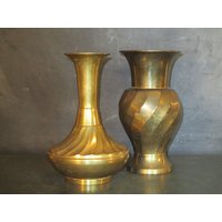 Paar Vintage Messing Vasen-Mismatched Set von MissMaudVintage