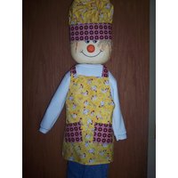 Schürze, Gelbe Hühner Chef Hut Und Cupcake Topflappen Größe 4 - 6 von MissSewanSew