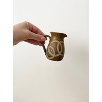 Keramik Krug, Milchkrug, Milchkännchen, Brauner Steingut Krug von MissVintageBox