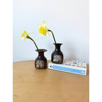 Paar Keramik Vasen, Kleine Knospenvase, Studio Keramik, Vintage Steinzeug Blumenvasen, Natur Haus von MissVintageBox