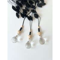 Suncatcher/Sonnenfänger | Schwarz Gold Beige Glaskristall Und Keramikperlen Lichtfänger von MissWildhorse