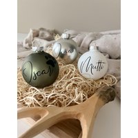 Weihnachtskugeln Personalisiert | Personalisierte Geschenke Christbaumkugeln Weihnachtsgeschenk Mit Namen Weihnachtsbaumkugeln Weihnachtskugeln Personalisiert | Personalisierte Geschenke Christbaumkugeln Weihnachtsgeschenk Mit Namen Weihnachtsbaumkugeln von MissWildhorse