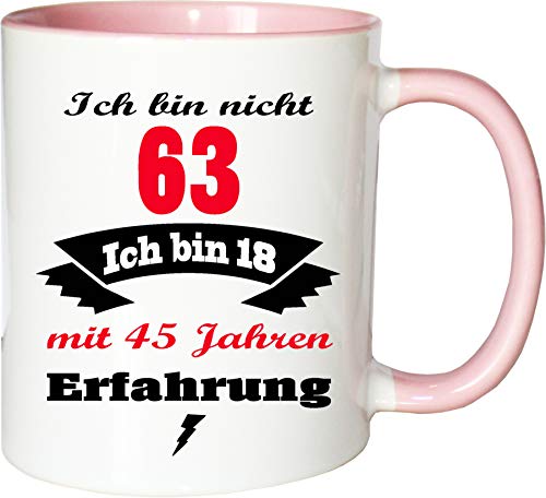 Mister Merchandise Becher Tasse Ich Bin Nicht 63 ich Bin 18 mit 45 Jahren Erfahrung Kaffee Kaffeetasse liebevoll Bedruckt Jung geblieben Alter Kaffeebecher Geburtstagsgeschenk Weiß-Rosa von Mister Merchandise