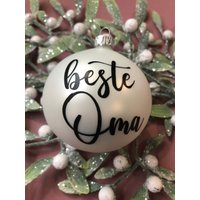 Baumkugel Beste Oma Als Geschenk Zu Weihnachten Christbaumkugel Weihnachtsbaum Baumschmuck von MisterPartyDE