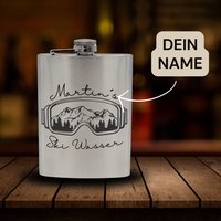 Ski Wasser Personalisierter Name Flachmann Geschenkset | Berge Alpen Wandern Edelstahl-Trinkflasche Outdoor Camping Geschenkidee Ski Wasser Personalisierter Name Flachmann Geschenkset | Berge Alpen Wandern Edelstahl-Trinkflasche Outdoor Camping Geschenkidee von MitHerzenManufaktur