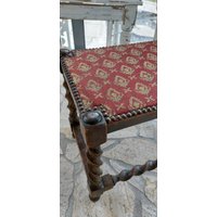 T R A U M Antiker Hocker Holzhocker Gepolstert von MitHerzundZucker