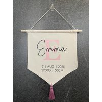 Personalisierter Baby Wimpel | Wandbehang Name Geburtsdatum Gewicht Größe Geschenk Zur Geburt Oder Taufe Personalisierter Baby Wimpel | Wandbehang Name Geburtsdatum Gewicht Größe Geschenk Zur Geburt Oder Taufe von MitLiebeGeplottet