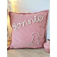 Boho Kissenbezug Leinen Mit Fransen Kordel-Schriftzug Name Hund Hundemotiv Wohndekoration Geschenk Geburtstag Kissen Motiv Boho Kissenbezug Leinen Mit Fransen Kordel-Schriftzug Name Hund Hundemotiv Wohndekoration Geschenk Geburtstag Kissen Motiv von MitLiebePost
