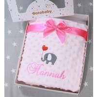 Botobaby Zweilagige Babydecke Mit Namen Und Datum Bestickt + Geschenkbox Minky Geschenk Geburt Taufe - Rosa Sternen 734555 von MitNamen