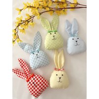Hasen Deko Ostern Handmade Genäht Verschiedene Muster Und Farben Dekoration Frühling Mit Schleifen Süß von MiviBoutique
