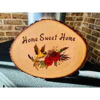 Home Sweet Sonnenblumen Holz Brennen Schild/Personalisiertes Geschenk/Live Edge/Rustikal/Bauernhaus/Home Dekor/Geschenke Für Sie von MixMatchedCreations