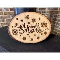 I Smell Snow Gilmore Mädchen Holz Brennen Schild/Personalisiert/Live Edge/Rustikal/Bauernhaus/Home Dekor/Geschenke Für Sie/Eingang von MixMatchedCreations