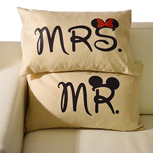 Miya® Mr & Mrs Micky und Minni liebevolle hochwertige Hochzeit Paar Kissenbezüge aus Baumwoll Sofakissen Kissenbezug Hochzeitgeschenk (Micky3050) von Miya beautycenter