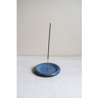 Räucherstäbchenhalter Aus Steinzeug in Wassertropfen | Grobstrick Teller Blau von MiyokoLune