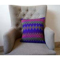 Blaue Colbalt Multi Coloured Hand Gewebt Chevron Zig Zag Kissen Kissenbezug Blaue Colbalt Multi Coloured Hand Gewebt Chevron Zig Zag Kissen Kissenbezug von MizBizCushions