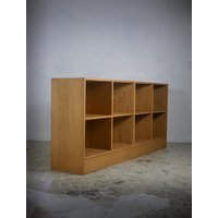 Schallplattenregal Vinyl Plattenschrank - Lp Sideboard Console Aus Eiche Nach Maß Schallplattenregal Vinyl Plattenschrank - Lp Sideboard Console Aus Eiche Nach Maß von MntrStudios