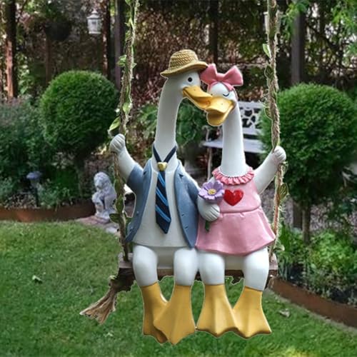 Skurrile Enten-Figur auf Schaukel für Außendekoration in Gärten oder Terrassen Skurrile Enten-Figur auf Schaukel für Außendekoration in Gärten oder Terrassen von MoSundi