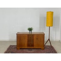 60Er Jahre Kommode Anrichte Schrank Schlafzimmerschrank Wohnzimmerschrank Vintage von MobiliarBerlin