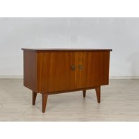 60Er Jahre Schrank Kommode Wohnzimmerschrank Flurschrank Anrichte Vintage von MobiliarBerlin