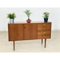 Vintage Kommode Lowboard Sideboard Flurschrank Wohnzimmerschrank Vintage Kommode Lowboard Sideboard Flurschrank Wohnzimmerschrank von MobiliarBerlin