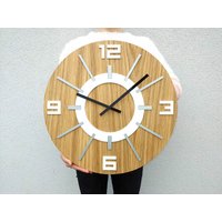 Große Wanduhr, Rustikale Eiche Natur Alladyn Stein Weiß, Weiße Zahlen Glanz, Holz Holzuhr 19" Zoll von ModernClock